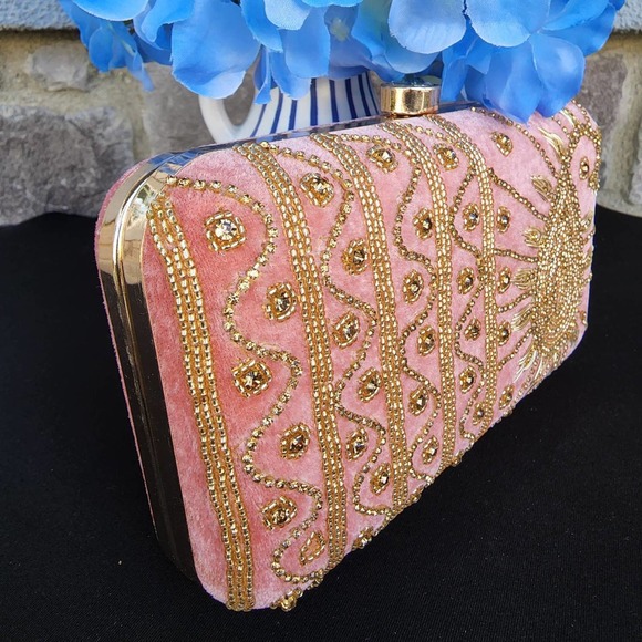 NWT Pink velvet clutch with gold zardozi, beads and sequins embroidery. - Picture 2 of 10
